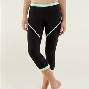 LULULEMON Roll Out Crop Legging
